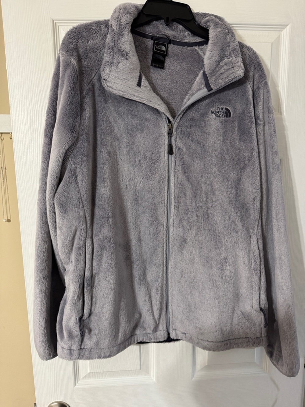 The North Face Women’s Plush Full‑Zip Teddy Jacket - Light Gray